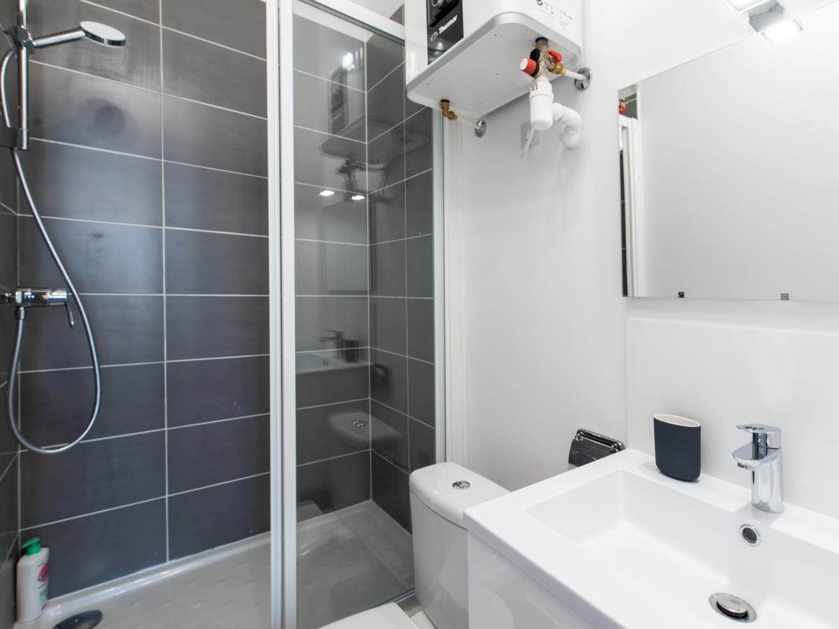 Mace Studio Apartment Lyon Bagian luar foto