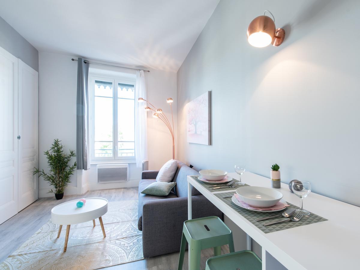 Mace Studio Apartment Lyon Bagian luar foto