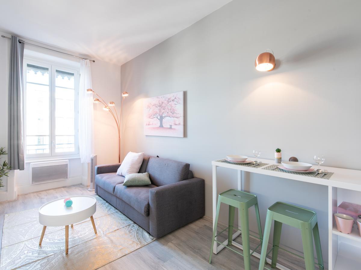 Mace Studio Apartment Lyon Bagian luar foto